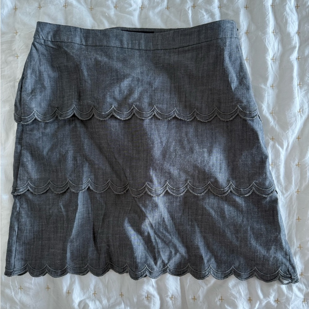 Banana Republic Short Scalloped Edges Tiered Skirt in Chambray Blue~size 4